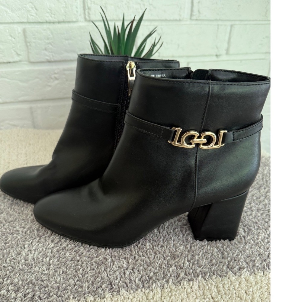 Liz Claiborne Ankle Boots 6 Black Excellent LC Mesa Gold Hardware Block Heel